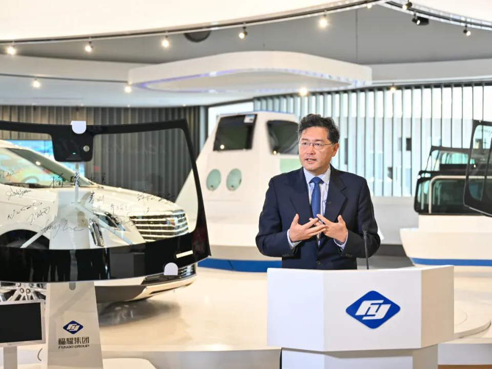 中國駐美大使秦剛訪問威廉希尔亚洲公司美國汽車玻璃生產基地